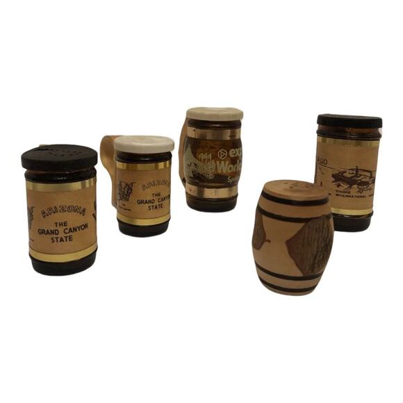 Amber Salt Pepper Shaker Glass Barrel Shape Wood Handle lot of 5 Vintage - Picture 10 of 10